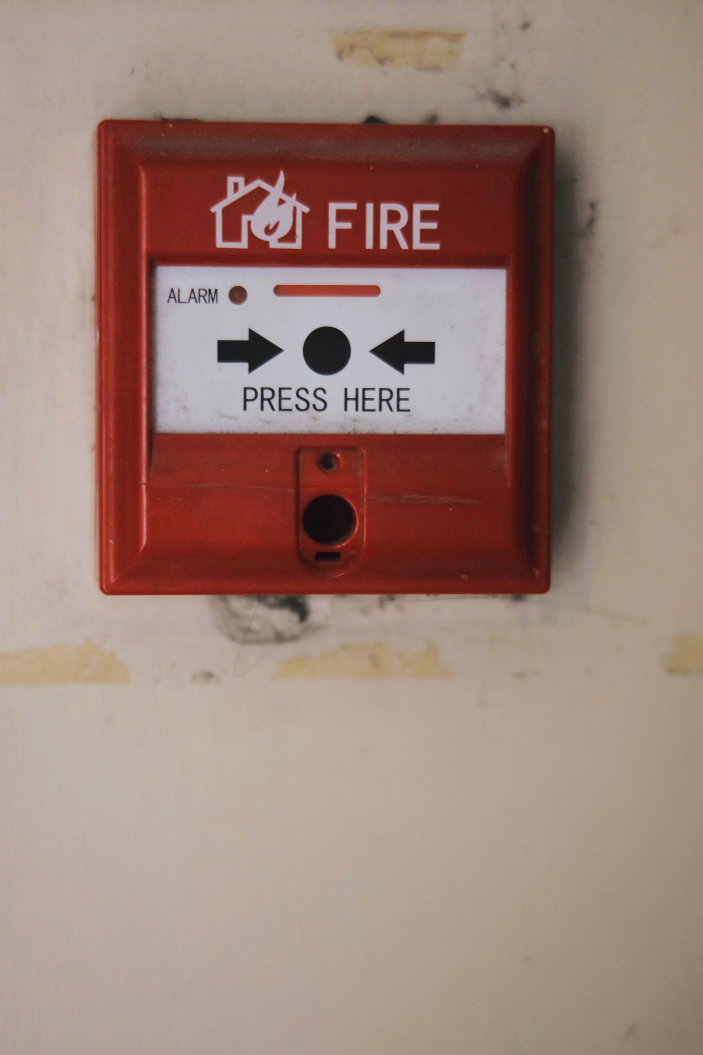 Manual fire alarm call point